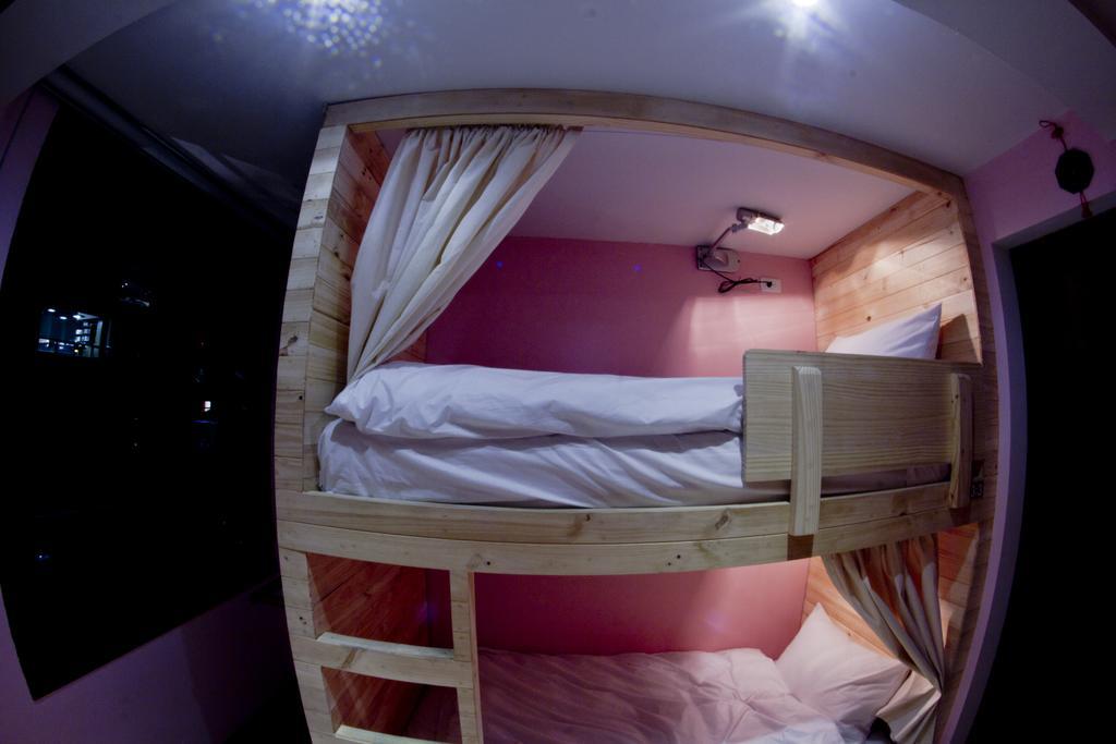 12:12 Hostels ボゴタ エクステリア 写真