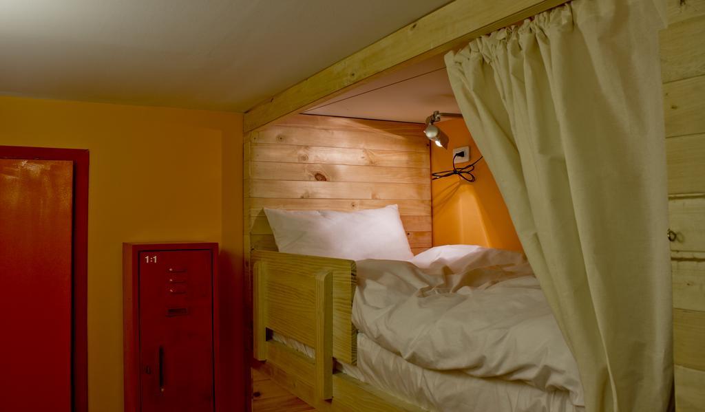12:12 Hostels ボゴタ エクステリア 写真