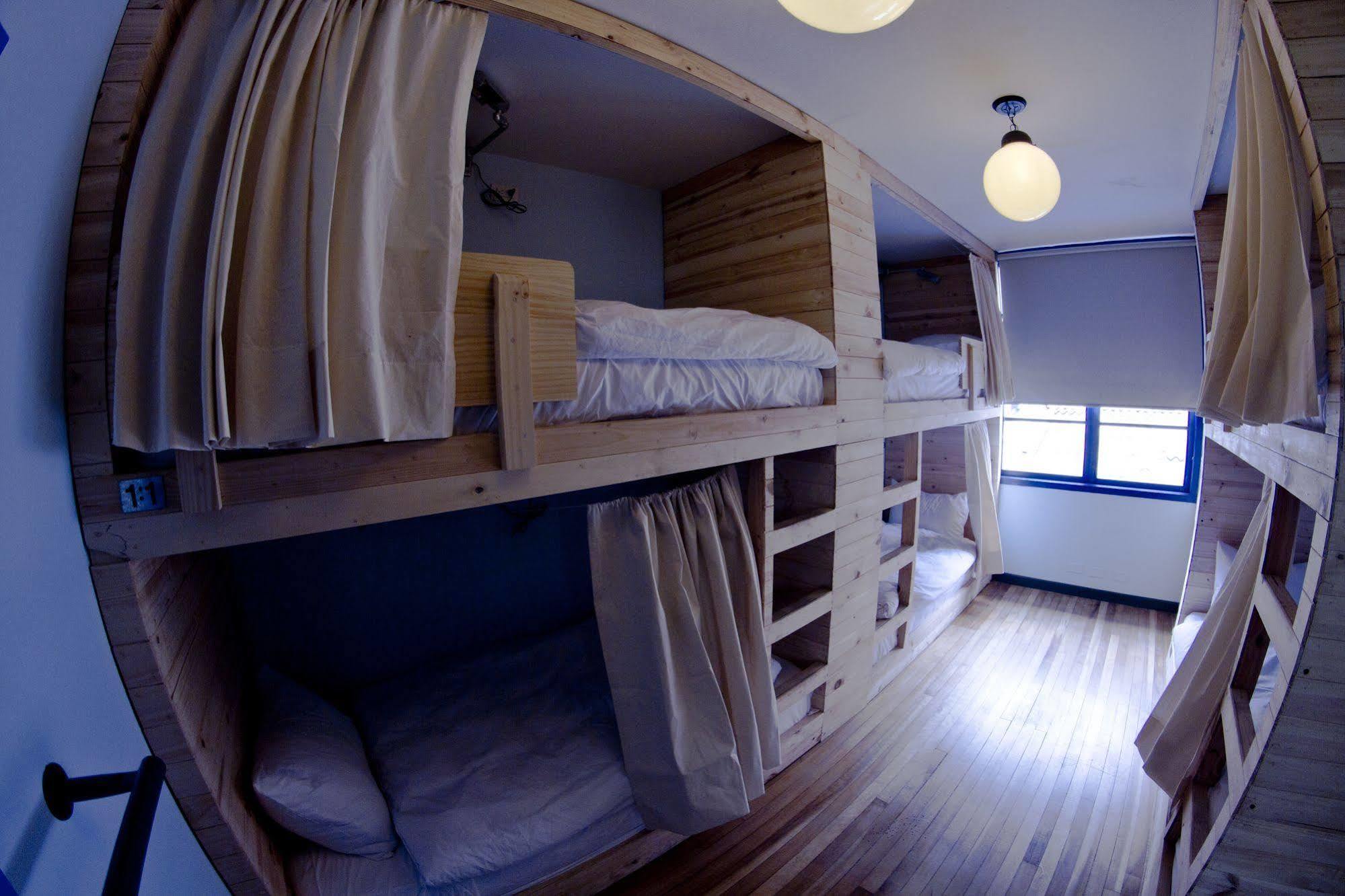 12:12 Hostels ボゴタ エクステリア 写真